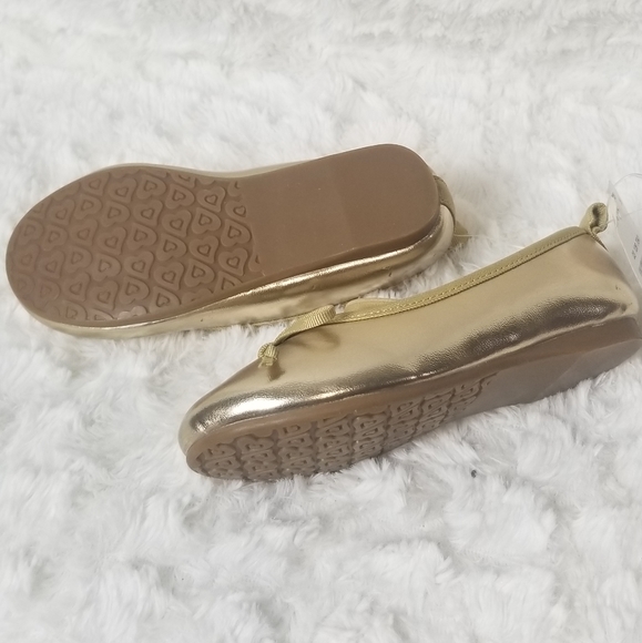 Toddler Girls Gold Flats - Picture 3 of 5